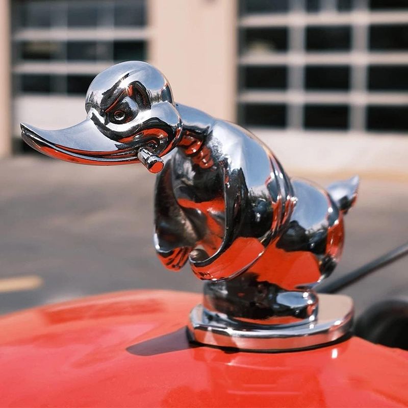 Злая Утка На Капот