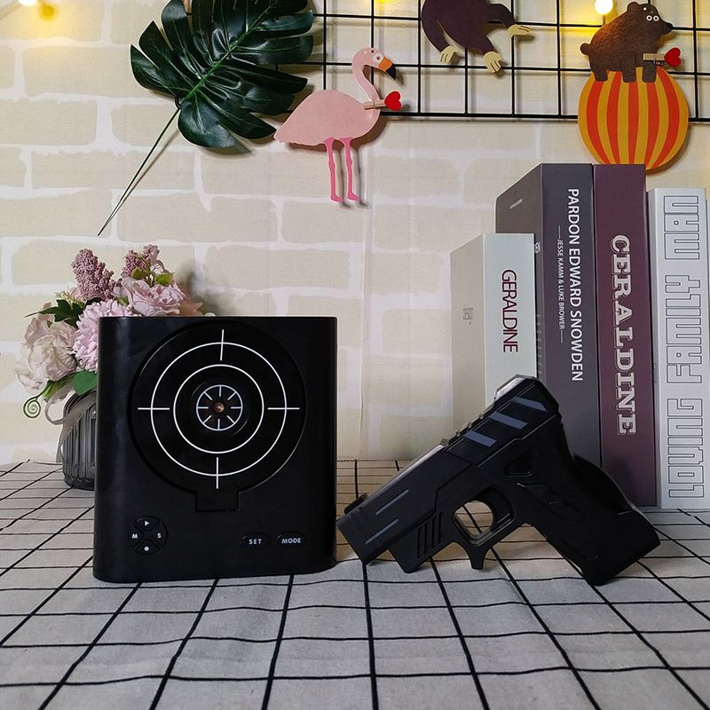 Будильник С Мишенью И Пистолетом