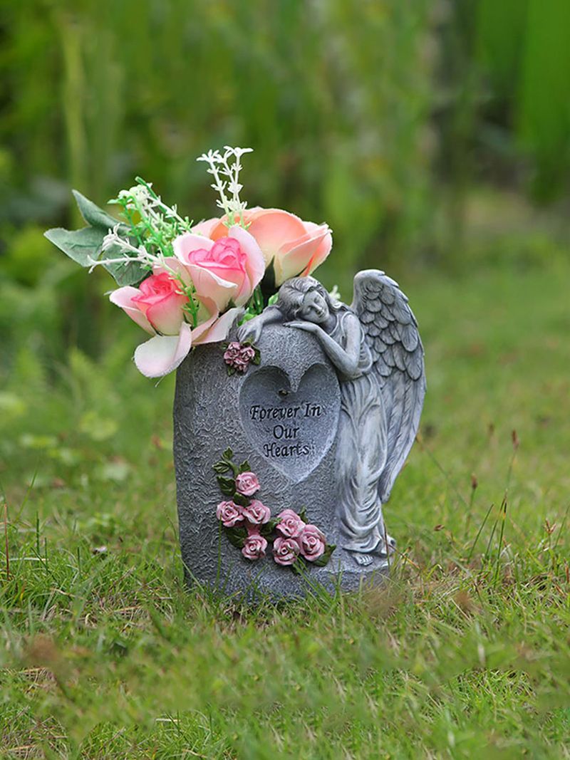 Вазон На Кладбище С Колышком