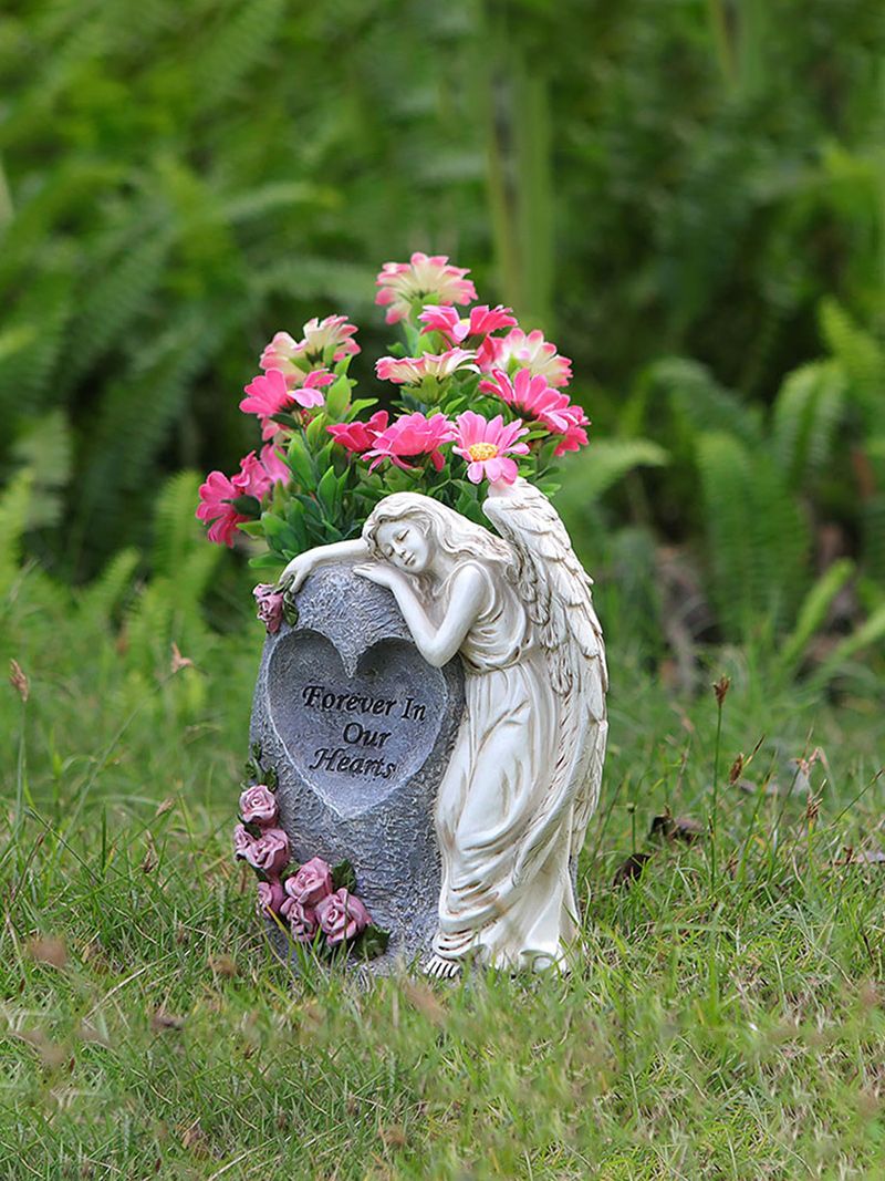 Вазон На Кладбище С Колышком