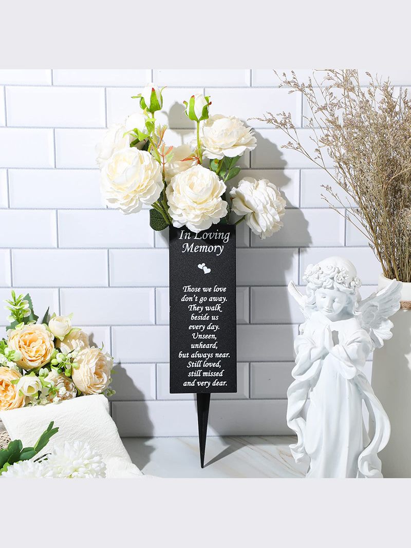 Вазон На Кладбище С Колышком